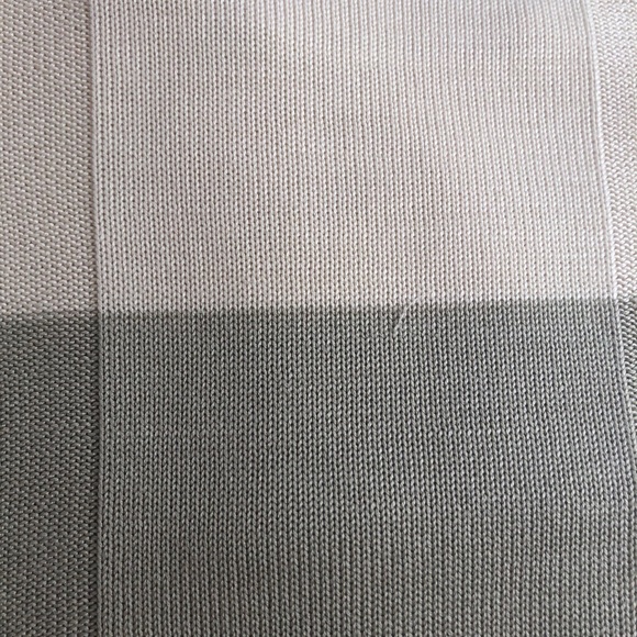 Banana Republic Knit Block Color Sweater - Picture 3 of 6